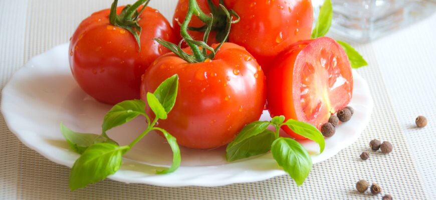 Почему не стоит хранить помидоры в холодильнике
