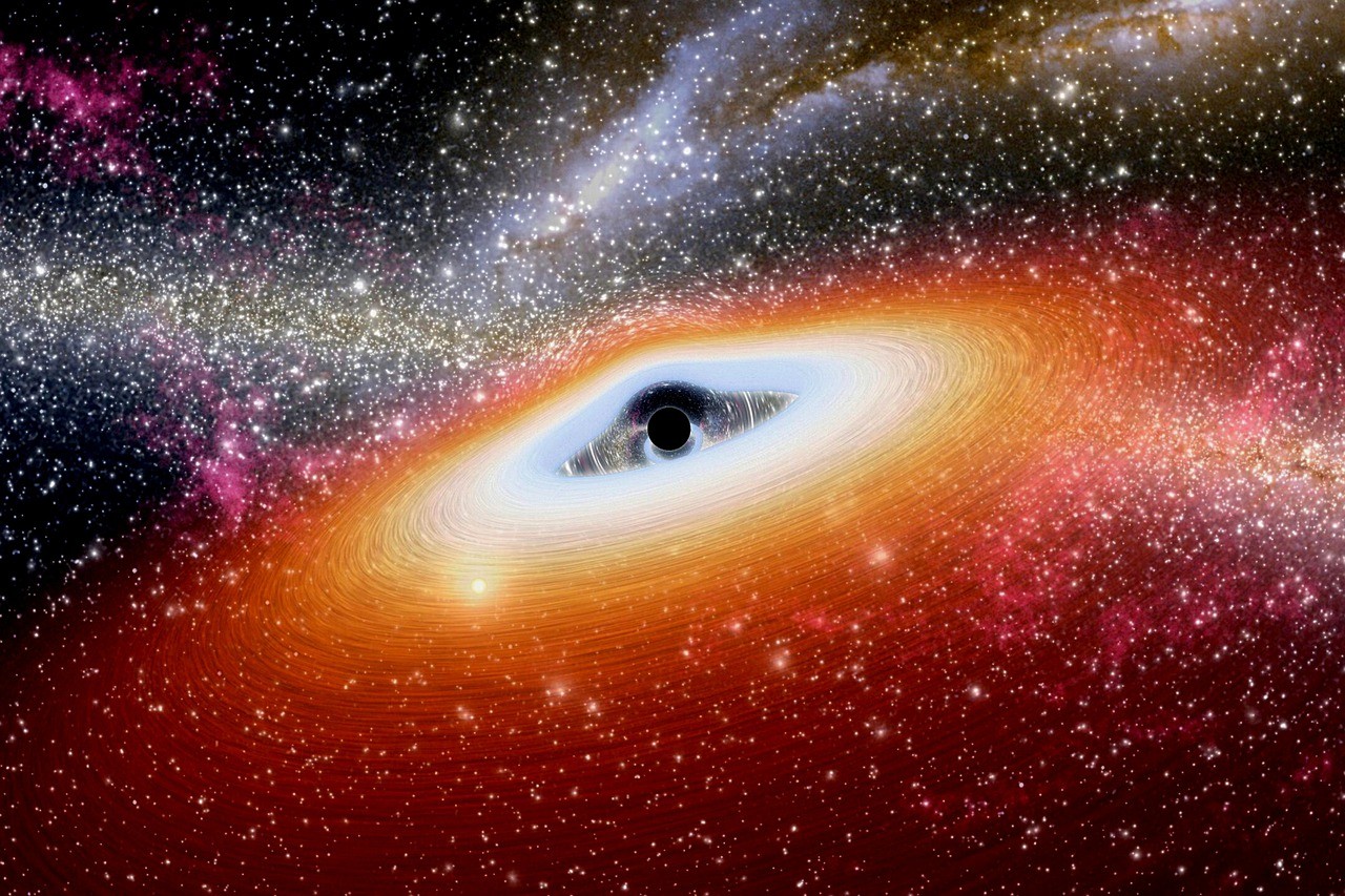 Гигантская черная дыра в 11 раз больше Солнца
