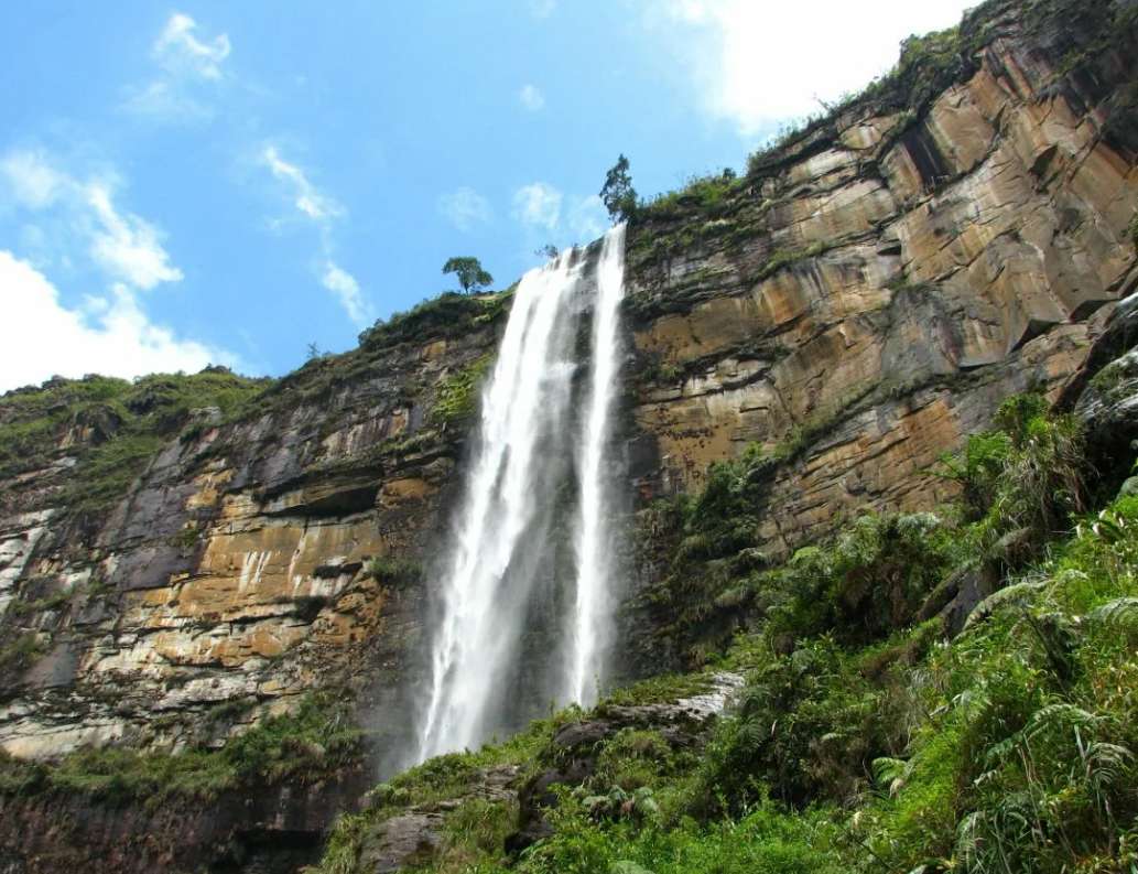 Водопад Юмбила - 10 самых высоких водопадов в мире