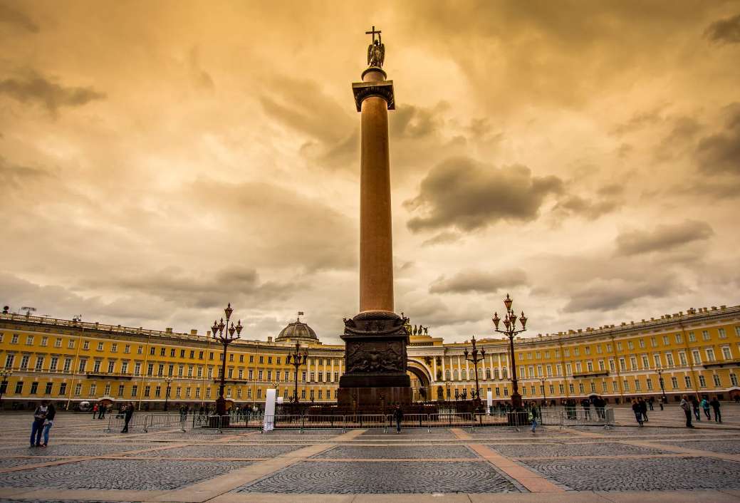 10 удивительных Фактов о Санкт-Петербурге: История и Красота